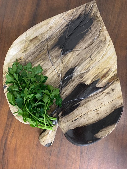 Декоративные тарелки из окаменелого дерева - фотография №2